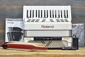 Roland V-Accordion FR-3X White 37-Key 120-Bass Digital Piano Accordion #Z6F0035