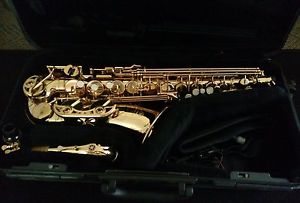 Yamaha YAS-475 Alto Saxophone Made in Japan with Hard Case and Mouthpiece