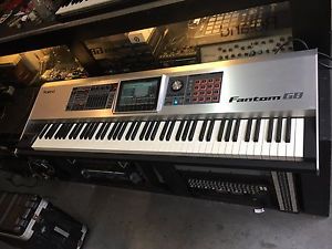 Roland Fantom G8 88Key Keyboard / Synthe​sizer / pads , Hard Case  //ARMENS//