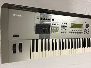 Yamaha Motif 6 61 keys weighted keys workstation synthesizer