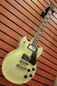 YAMAHA SG 1820/VW w/hardcase/512
