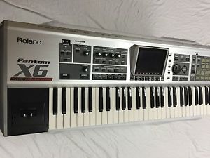 Roland FantomX6 61 key workstation synthesizer in great condition / Clean