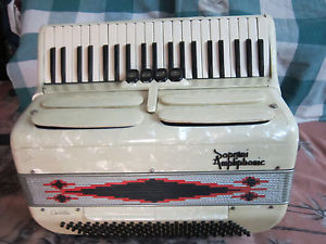 Soprani AMPLIPHONIC Vintage ACCORDION 120 BASS  4 Registers 1MASTER
