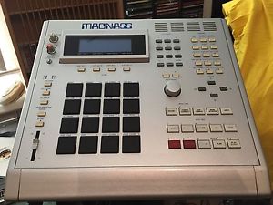 AKAI MPC 3000 Full RAM 3.50 Vailixi O.S. (Customized by Bruce Forat)