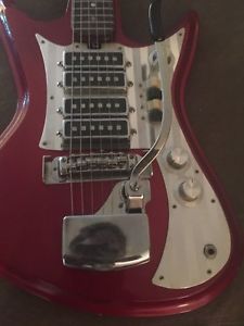 Silvertone Teisco Del Ray Shark Fin Guitar  ET 460
