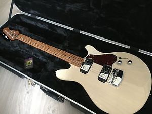 Music Man James Valentine (Telecaster-style meets 335) MusicMan