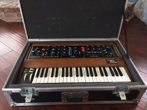 Minimoog Model D Original Synthesizer with Manual and Case