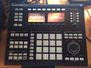 Native Instruments Maschine 2.0 Studio Production Workstation - Black