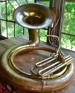 BIG BRASS HOLTON BBb SOUSAPHONE! WITH CASE AND TUNING BITS! $1500