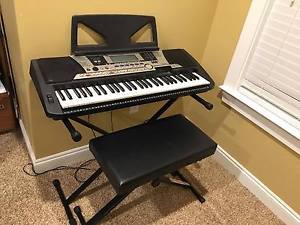 YAMAHA PSR 550 Includes foot pedal, stand, stool