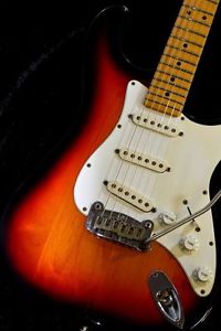 G&L USA Legacy 3 Tone Sunburst M, Regular Condition