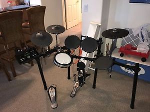 Yamaha DTX Series DTX502 Drum Kit