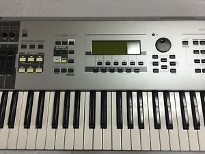 Yamaha Motif 7 76 key workstation synthesizer