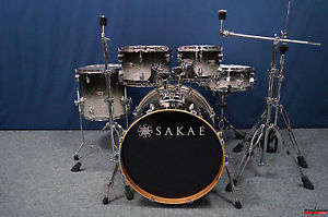 Sakae Road Anew Drumset in "Black Silver Fade" - 20,10,12,14" + SD + HW