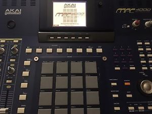 Akai Mpc4000 plus Drum machine