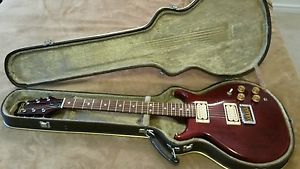 RARE 1987 Washburn Falcon Wing Tip Electric Guitar Mabye Serial # 87686E w Case