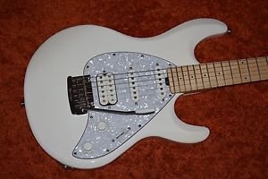 MUSIC MAN SILHOUETTE HSS *FINE USA QUALITY*VINTAGE+MODERN TONE*UVP=3040€* DEAL