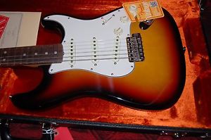 New Fender American Vintage '65 Stratocaster 3 Tone Sunburst Authorized Dealer