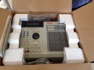 Akai MPC 2000 XL excellent shape