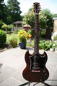 Gibson SG Faded WB Worn Brown E-Gitarre mit Seymour Duncan-Humbucker mit Gigbag