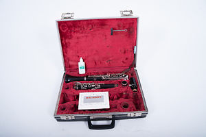 ARTHUR UEBEL WOOD CLARINET A