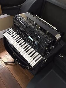Beautiful One of a Kind Borsini Bell 37 Note 120 Bass Super Star 2000 Accordion
