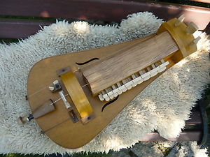 HURDY GURDY