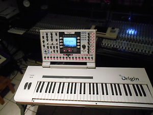 ARTURIA   ORIGIN  KEYBOARD