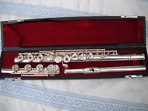 Wm. S. Haynes Amadeus AF900 Sterling Silver Flute - mint!