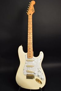 FENDER MEX / ST MOD/WH w/soft case Free shipping From JPN  Right hand #U721