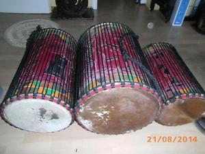 Mächtiges Basstrommelset, Dundun, Sangban + Kenkeni