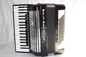 Piano accordion akkordeon WELTMEISTER CONSONA  96 bass