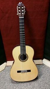 2013 HANDMADE IN SPAIN Classical Guitar, BARELY USED WITH HARD CASE FREE SHIP