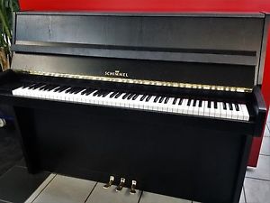Schimmel Klavier, schwarz,  Made in Germany, Renner