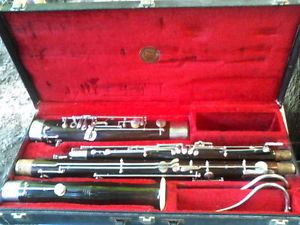 Nice LINTON wood BASSOON made by SCHREIBER in Germany THIS DOES NOT NEED SERVICE