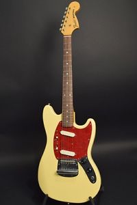 FENDER JAPAN/ MG69/VWH w/soft case Free shipping From JAPAN Right hand  #U704