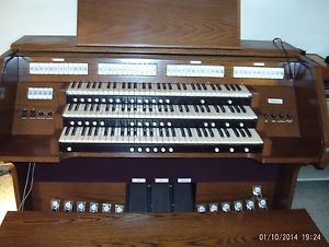 Baldwin A260 Three Manual Digital Organ with MIDI
