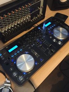 PIONEER XDJ-AERO DJ Controller /W Pioneer XDJ-Aero Bag