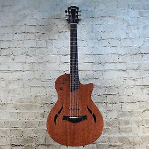 Taylor T5z Classic Acoustic Electric Guitar