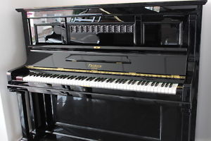 Feurich Klavier, 3 J. Garantie, schwarz poliert, vom Klavierbaumeister