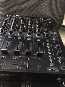 RELOOP RMX-80 PREMIUM 4 CHANNEL DJ MIXER W/ BUILT IN EFFECTS