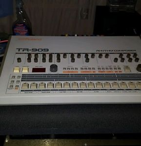Roland tr 909