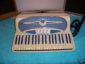 Morbidoni Dulcet 120 bass Cream & blue Accordion 4/2 reg  Accordian Olympia VGC