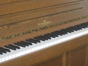 Schimmel Klavier, gebr. aber sehr gut erhalten! Baujahr: 1983