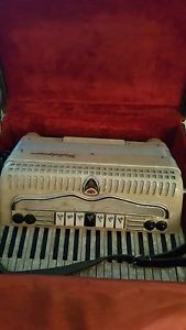 Melody Superior Accordion Electric