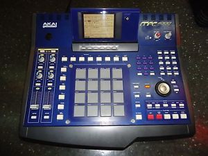 AKAI MPC 4000BL Plus DRUM SAMPLER Internal HD/CD USB . PADS excellent! Great!