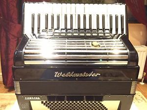 Weltmeister Consona, 96 Bass, 11Registers, German Piano Accordion,