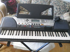 Yamaha PSR-340 with Adapter Nice