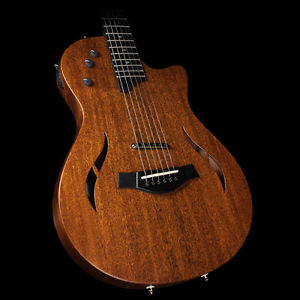 Taylor T5z Classic Acoustic/Electric Hybrid Guitar Natural