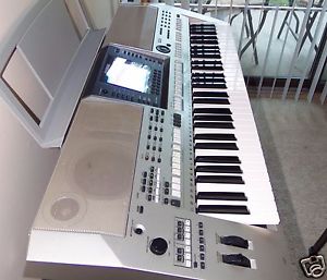 YAMAHA PSR-OR700 psr or700 ياماها Oriental Keyboard Excellent Condition !